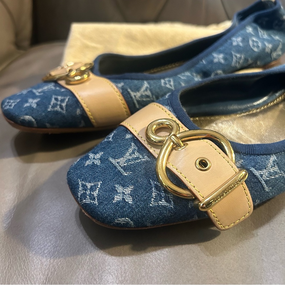 Louis Vuitton Blue Monogram Denim Ballet Flats with Beige Leather Buckle - Picture 13 of 14